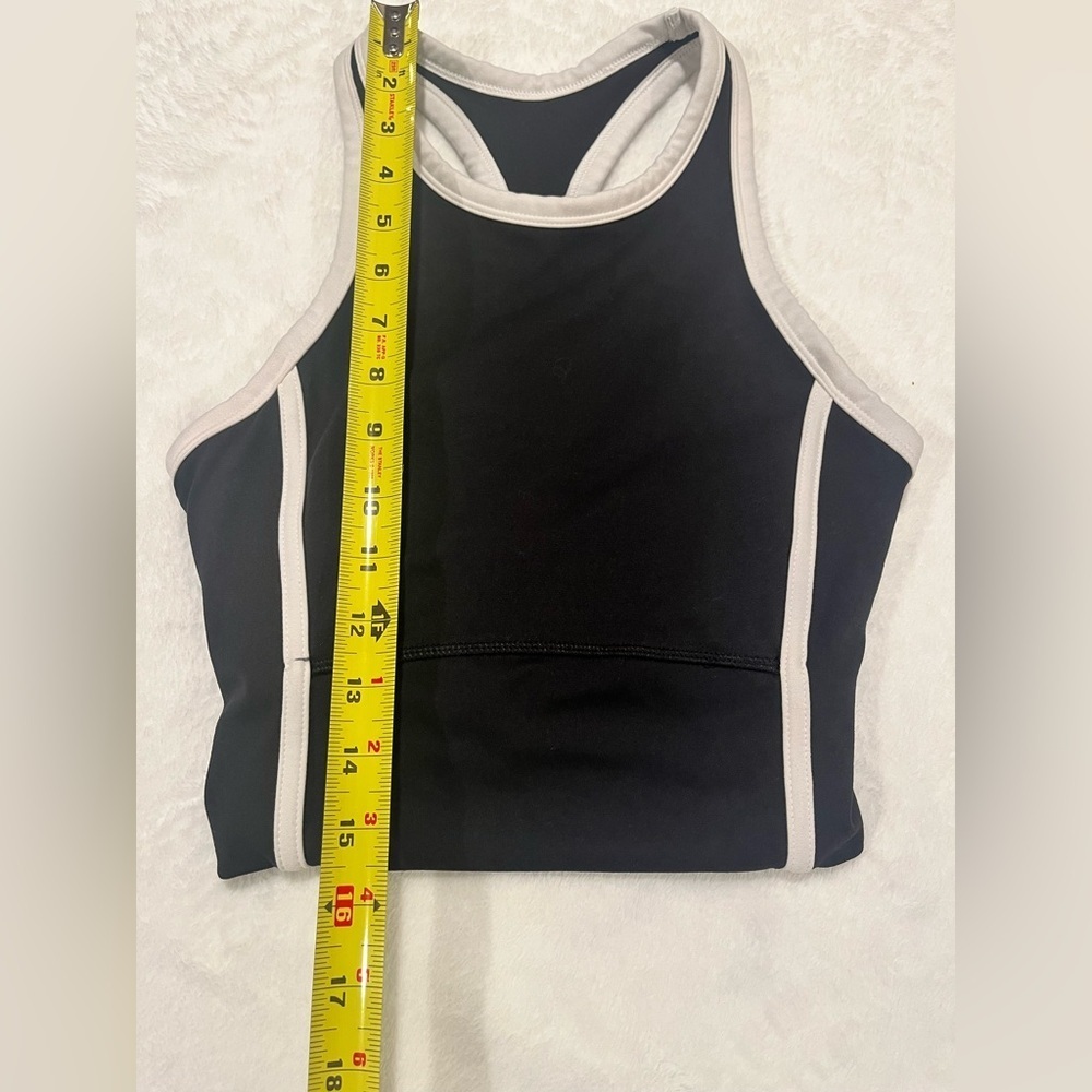 Sporty Black & White High-Neck Cropped Tank Top with Built-in Shelf Bra - Picture 4 of 6